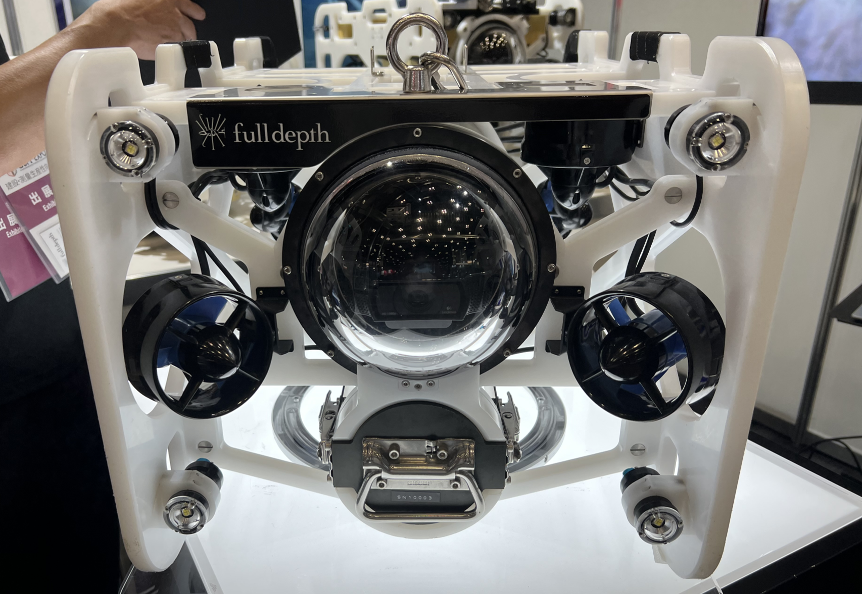 Fulldepth社　産業用水中ドローン「DiveUnit 300」（2）