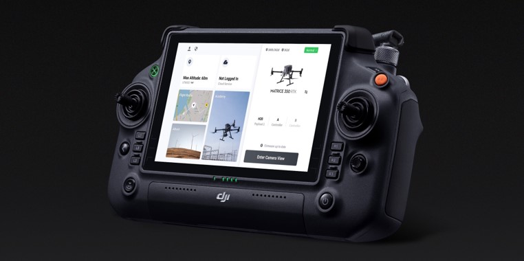 Matrice 350 RTKでも「DJI RC Pro Enterprise 」という送信機が採用されている。 ショートカットキーも豊富に割り当てられるので、操縦者好みにカスタマイズできる。