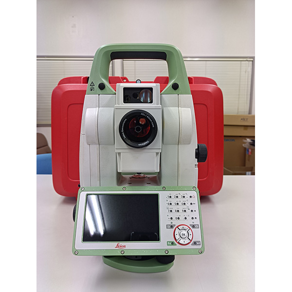 ライカ トータルステーション Leica TS13   中古品  1,320,000円(税込）