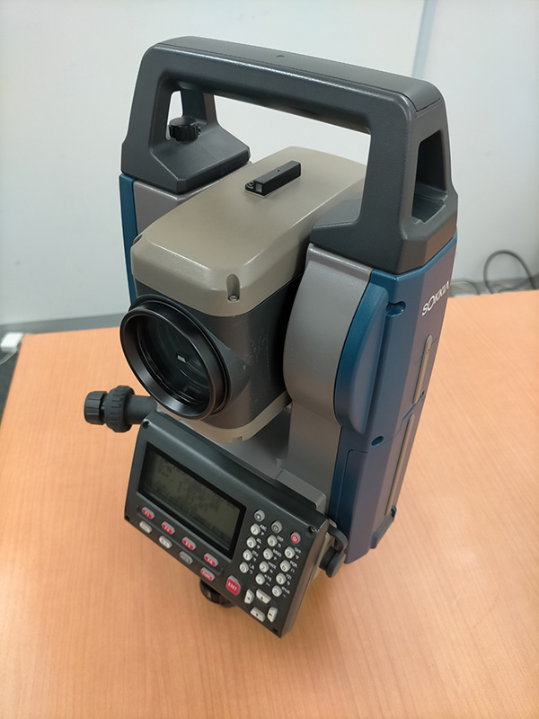 ソキア レーザー墨出器 LS905 | 株式会社神戸清光