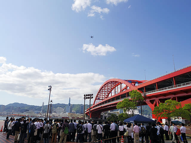【写真】神戸清光EXPO2014 UAVデモフライト2