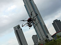 【写真】神戸清光EXPO2014 in 大阪 UAV（ドローン）デモフライト（トリッキーな動き）
