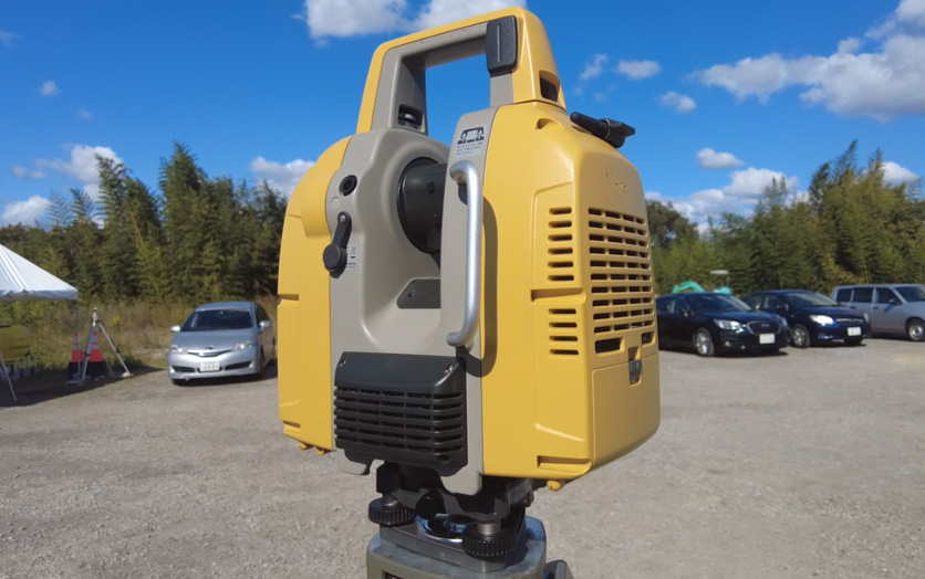 後半はフィールドで実測を行った。 前半の資料で確認した製品特長を実測で更に体感として落とし込む。