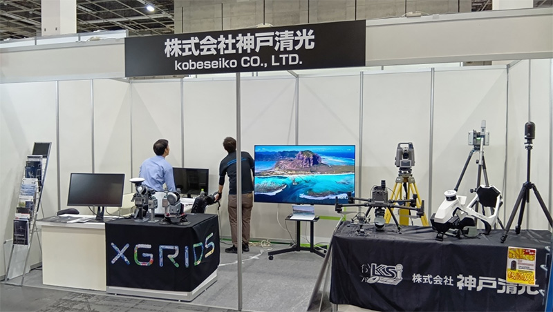 中央の大モニターでは主にLCC映像を流していました。お昼過ぎ頃に設営完了。
