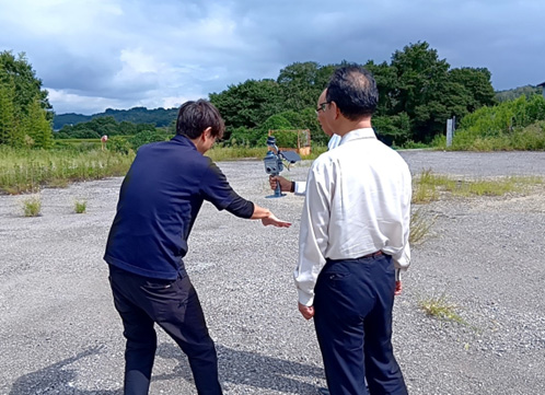 社員による熱い営業トークが繰り広げられる