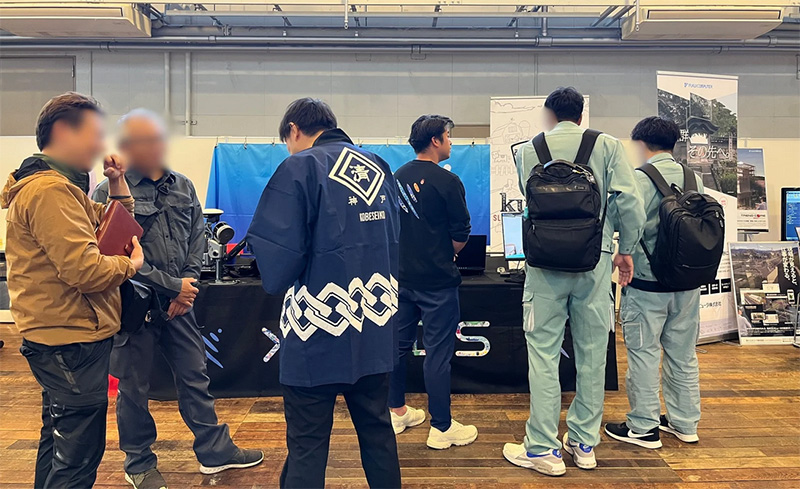 Kudan（株）様（XGRIDS）のブースです。