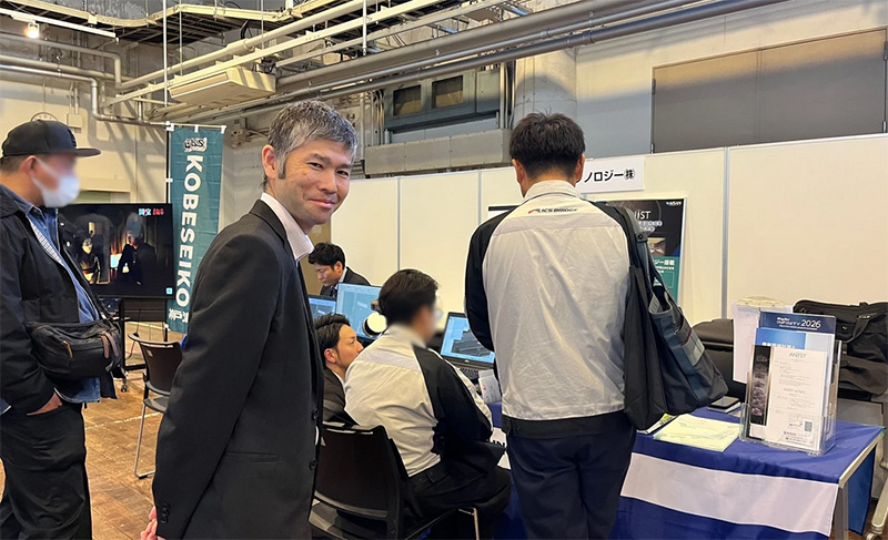 アイサンテクノロジー（株）様のブースです。 弊社営業がご来場されたお客様をご案内します。
