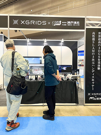 途切れることなく続々とお客様がブースに来られていました。