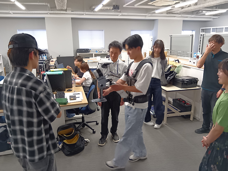 ハーネスを使用することで、長時間の計測でも負担はほとんどありません。