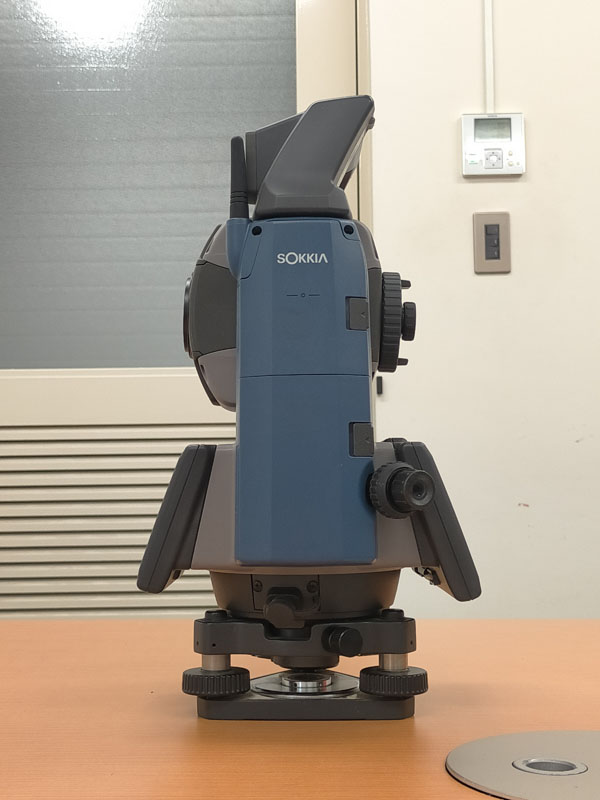 中古品セット （U-032） 【1】ソキア トータルステーションiX-1003 【2】リモートキャッチャーRC-PR4 【3】360°プリズムATP1(360°） 【4】データコレクタSHC500+SDRサーベイ　