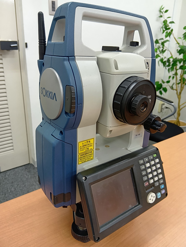 ソキア トータルステーション FX-105  中古品(U-027) 