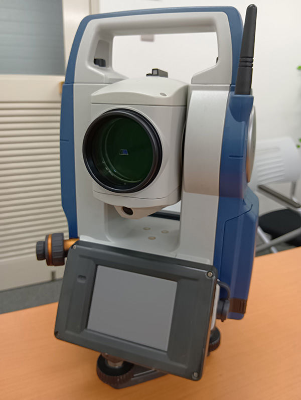 ソキア トータルステーション FX-105  中古品(U-027) 