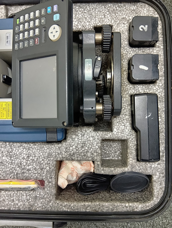 ソキア トータルステーション FX-105  中古品(U-027) 